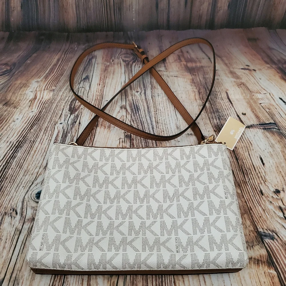 Michael Kors Jet Set Travel DBL Gusset Crossbody - Picture 3 of 14